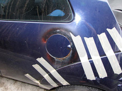 Unfallauto Ford Ka; anklicken zum Vergr&ouml;&szlig;ern