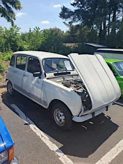 R4 Oldtimer; anklicken zum Vergr&ouml;&szlig;ern
