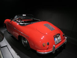 Porsche Museum; anklicken zum Vergr&ouml;&szlig;ern