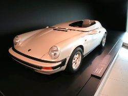 Porsche Museum; anklicken zum Vergr&ouml;&szlig;ern