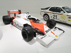 Porsche Museum; anklicken zum Vergr&ouml;&szlig;ern