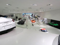 Porsche Museum; anklicken zum Vergr&ouml;&szlig;ern