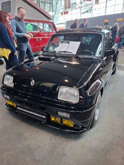 schwarzer Oldtimer; anklicken zum Vergr&ouml;&szlig;ern