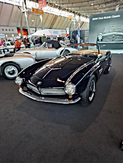 schwarzer BMW Cabrio Oldtimer; anklicken zum Vergr&ouml;&szlig;ern