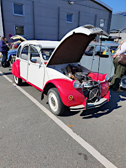 Ente - Oldtimer; anklicken zum Vergr&ouml;&szlig;ern