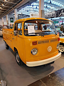 VW Bus Oldtimer; anklicken zum Vergr&ouml;&szlig;ern