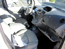 Innenansicht des  Renault Kangoo; anklicken zum Vergr&ouml;&szlig;ern